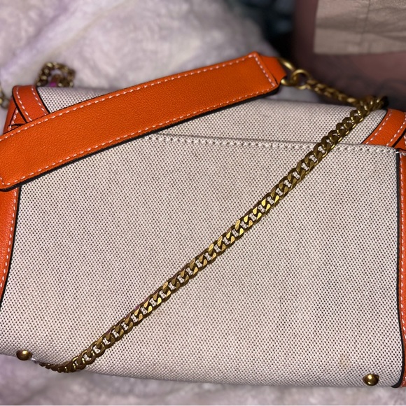 Orange GUESS PURSE - Picture 3 of 3